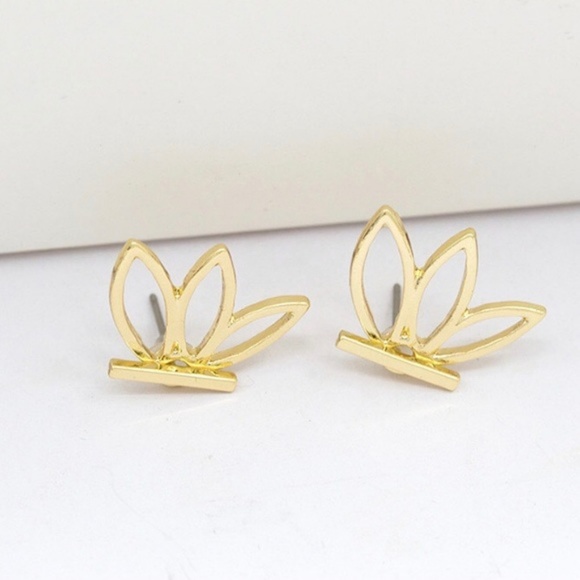 Last pair‼Bar & Lotus Flower Earrings - Picture 3 of 4